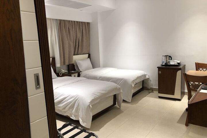 Room 19 of 43