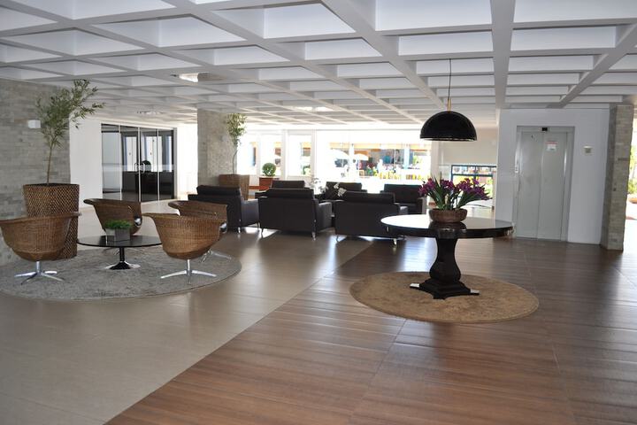 Guest Lobby