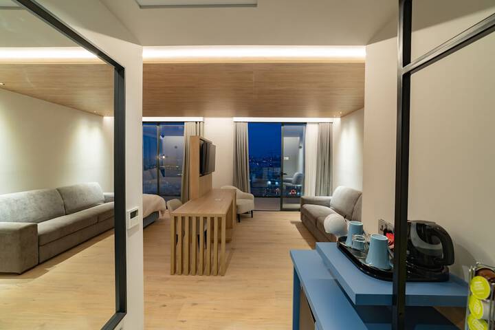 Room 44 of 146