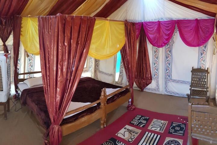 Room 2 of 5