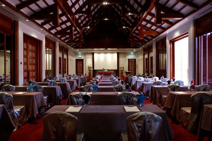 Meeting 100 of 142