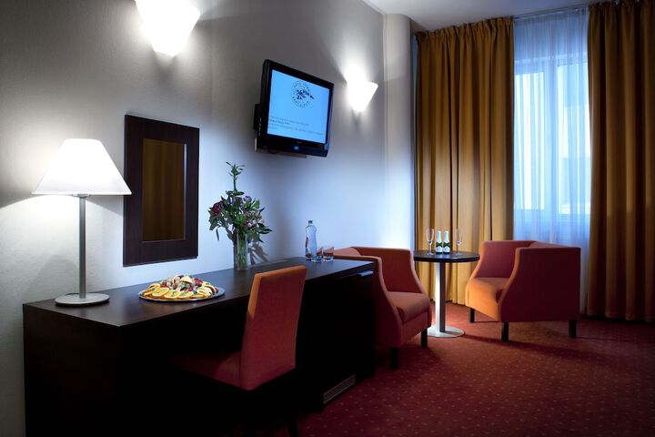 Room 8 of 56
