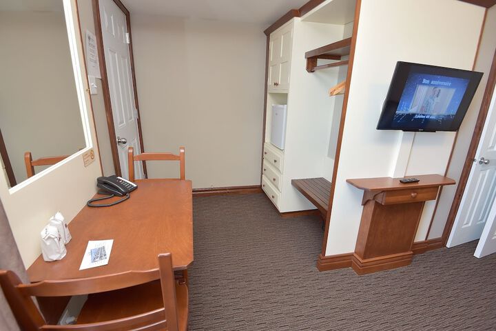 Room 35 of 49