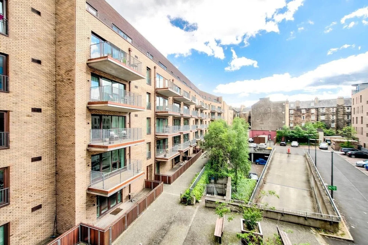 Bright Modern 1 Bed in Melvin Walk