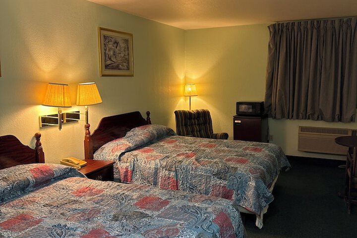 Room 37 of 63