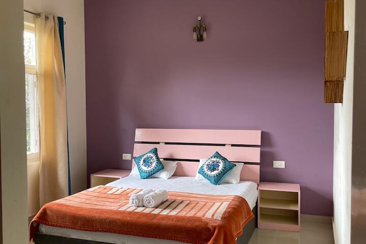 Room 6 of 34