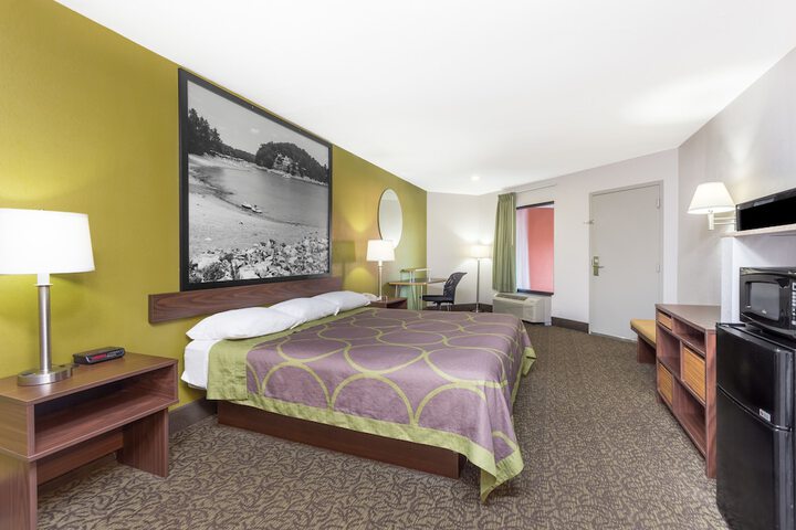 1 King Bed (8 of 15)
