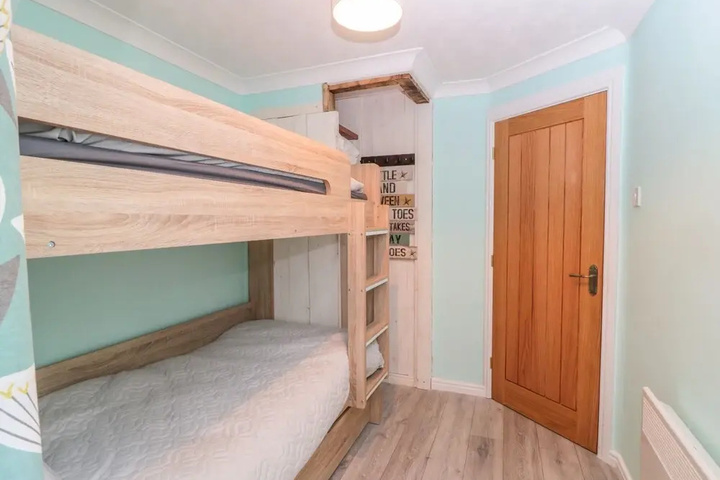 Room 5 of 19