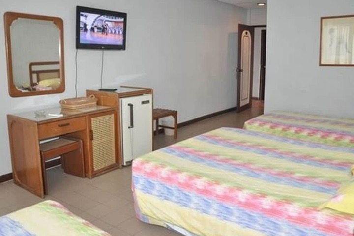 Room 16 of 63