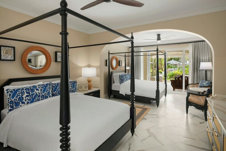 Room 3 of 113