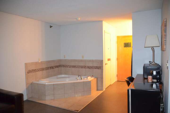 Room 8 of 17
