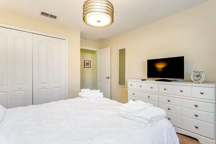 Room 7 of 50