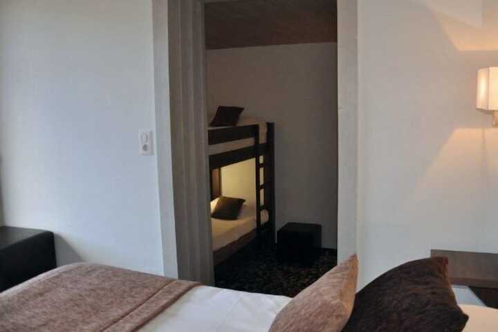 Room 3 of 37