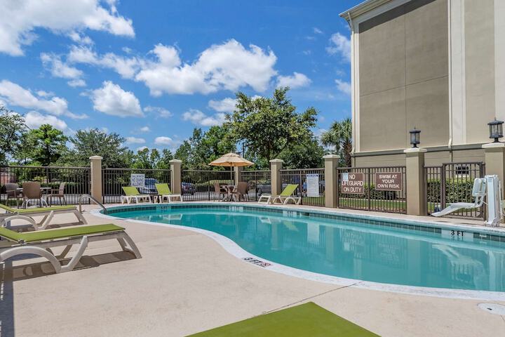 Pool 47 of 79