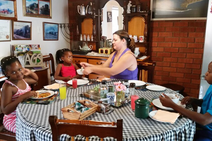 Dining 29 of 52