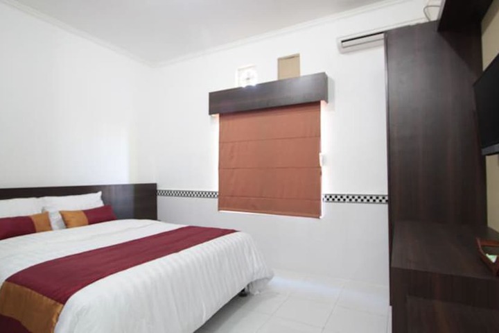 Room 5 of 21