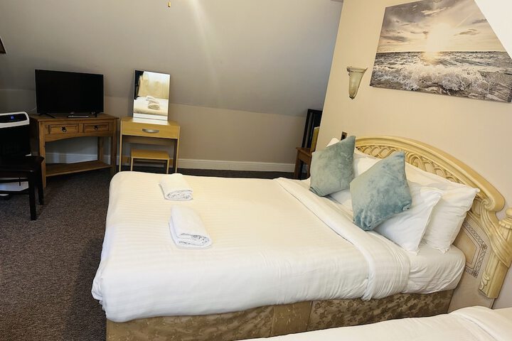 Room 5 of 26