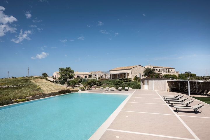 Pools & Facilities