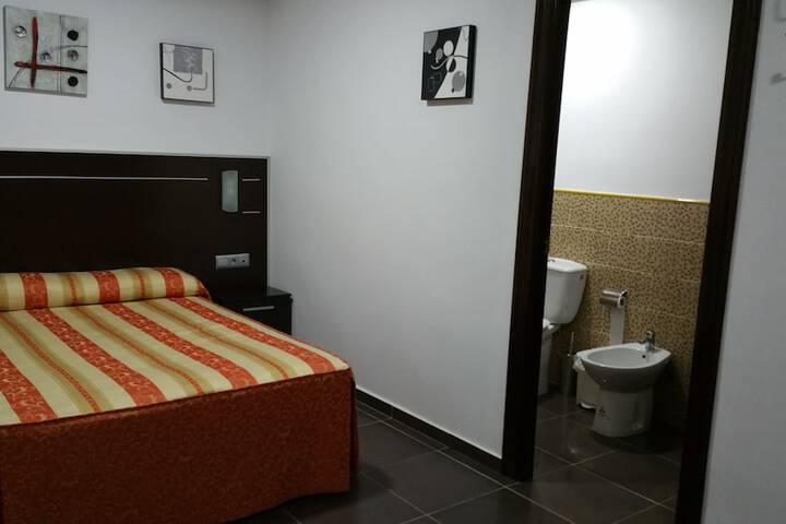 Room 14 of 36