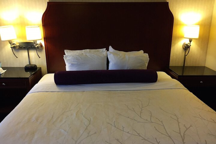 1 King Bed (7 of 12)