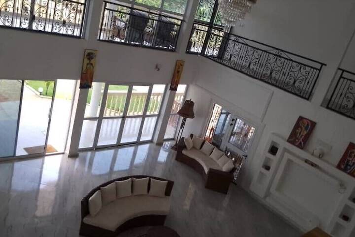 Chateau Mbekaa Paris