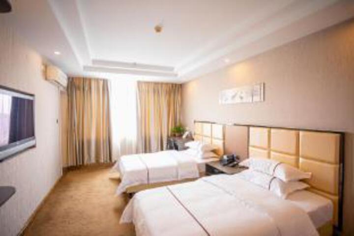 Room 17 of 19