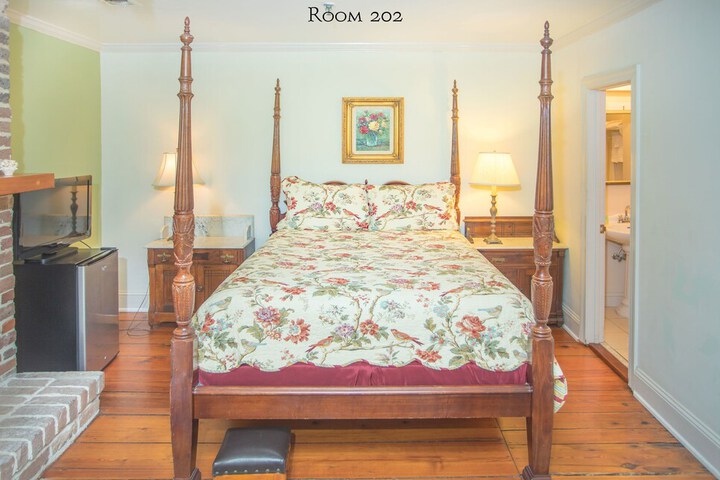 Room 28 of 170