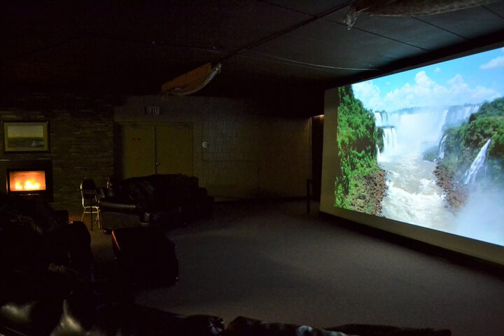 Entertainment 17 of 39