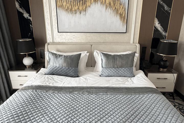Room 11 of 31