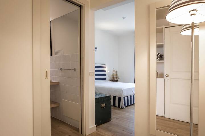Room 34 of 97