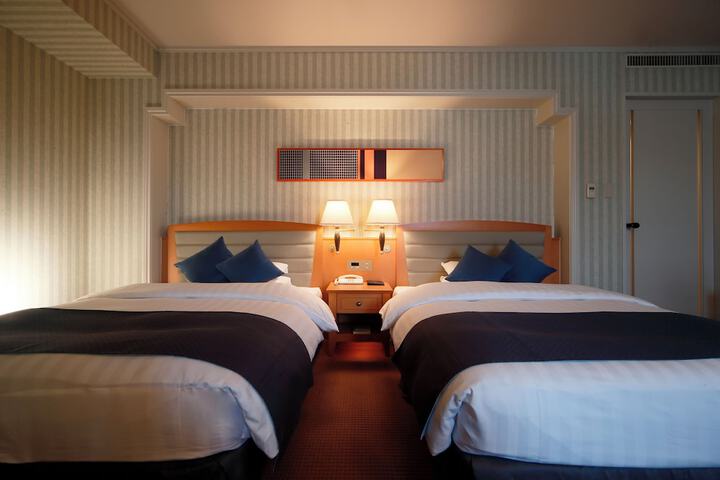 Room 30 of 130
