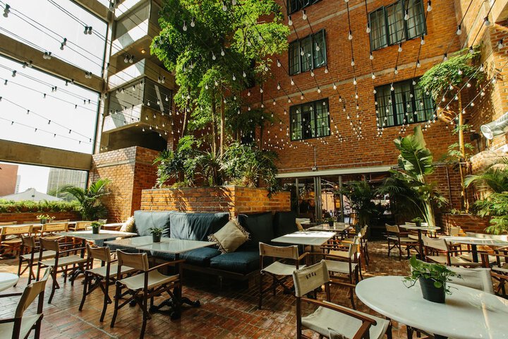 Hotel Exterior 43 of 47
