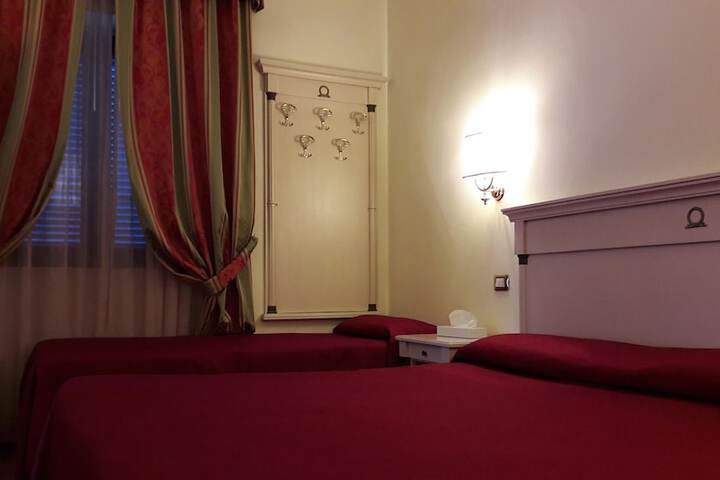 Room 19 of 50