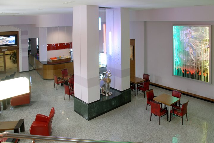 Room 24 of 49