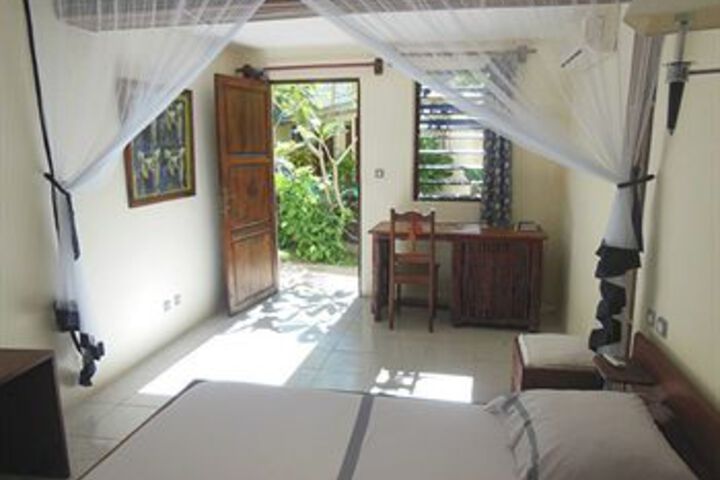 Room 16 of 38