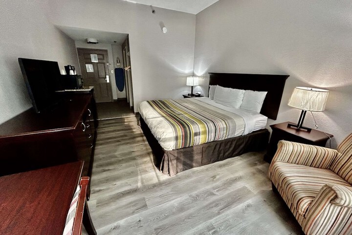 Standard King Bed Accessible (1 of 28)