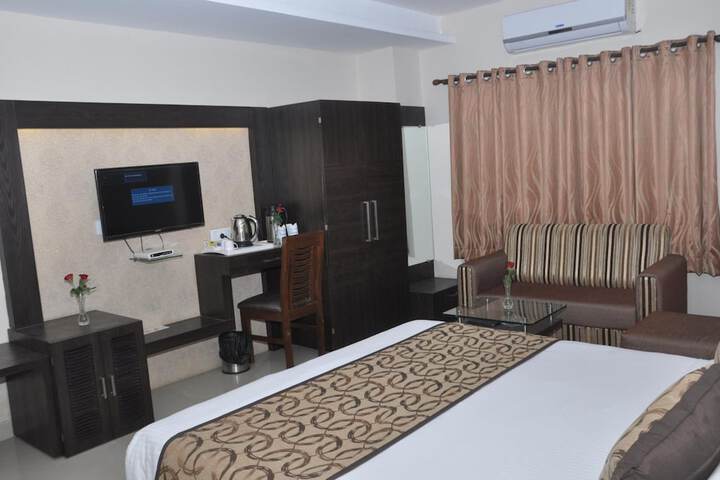 Room 13 of 47