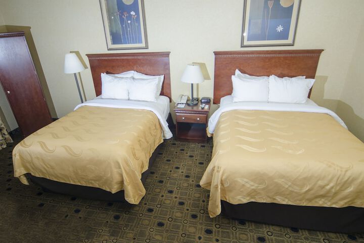 Standard Room, King or Two Doubles (1 of 8)