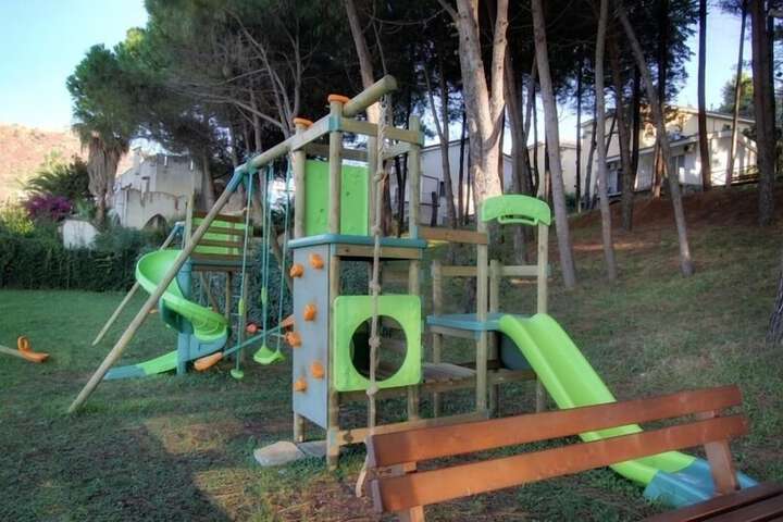 Children's play area - outdoor