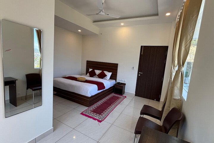 Room 14 of 35