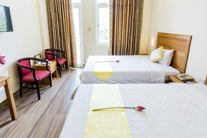 Room 9 of 29