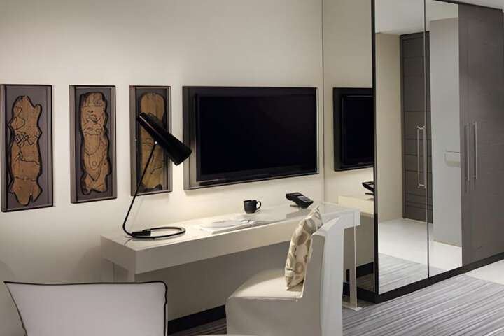 Room 15 of 73