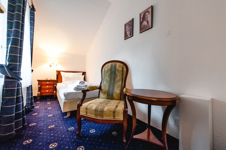 Room 25 of 57