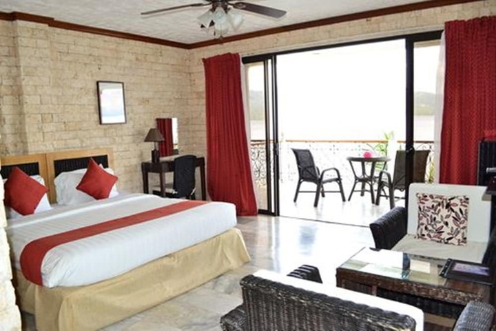Room 4 of 32