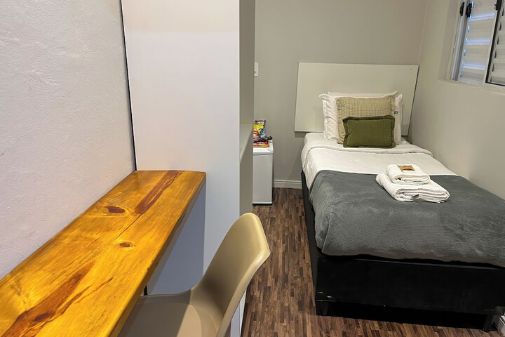 Room 16 of 46