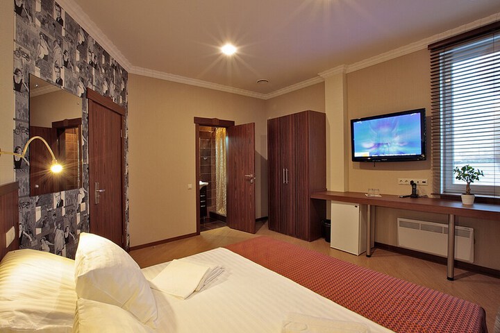 Room 4 of 45