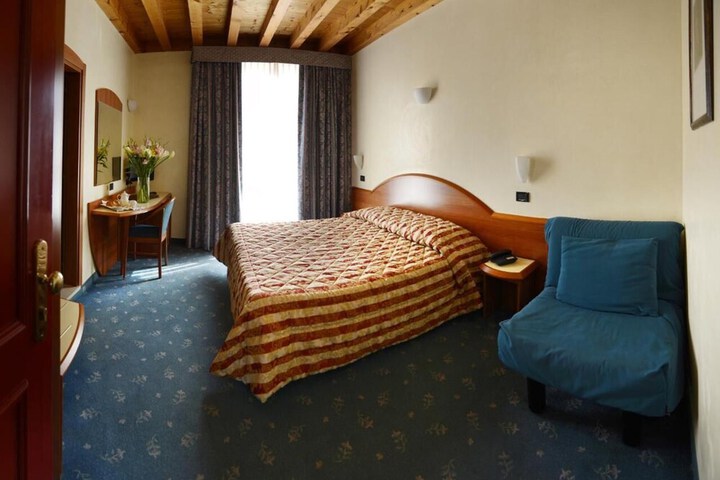 Room 20 of 42