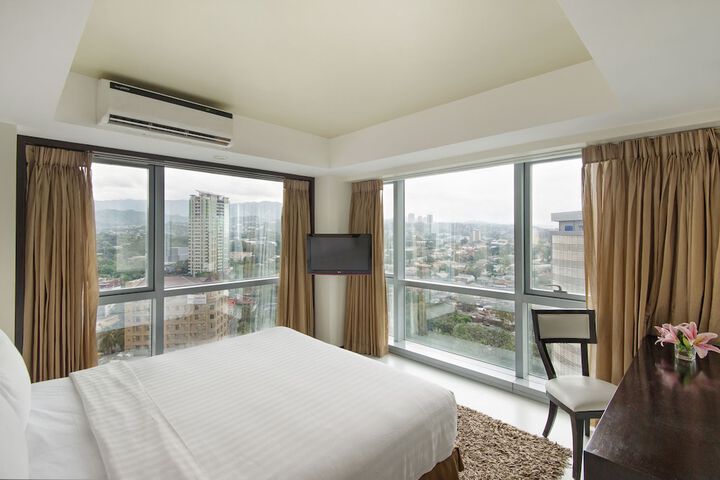 Room 3 of 25