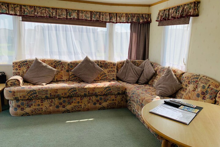 Room 8 of 10