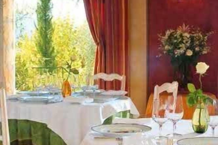 Dining 50 of 106